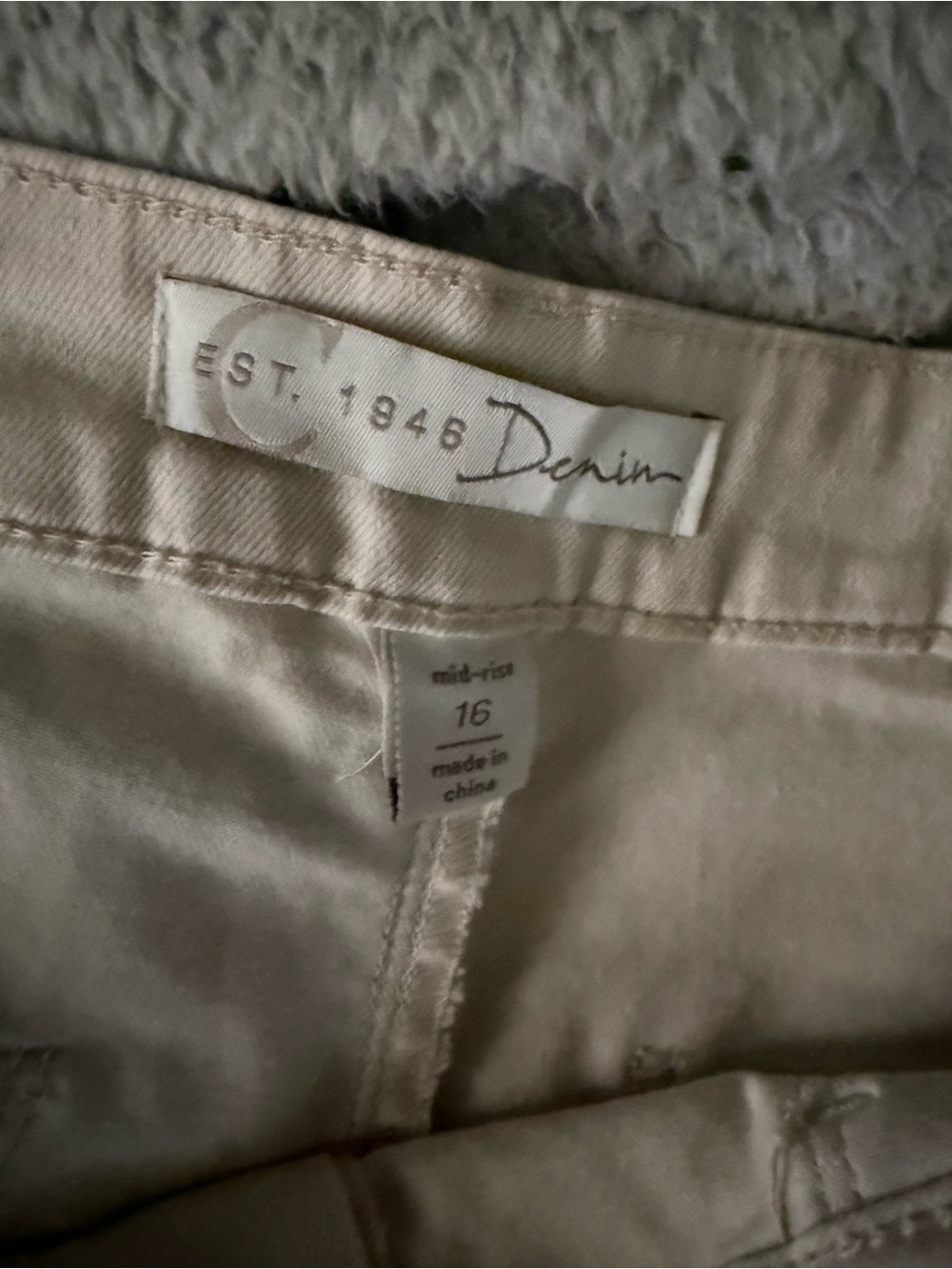 Cream Button-Fly High-Rise Jeans - Picture 4 of 5